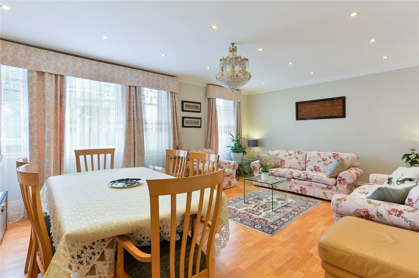 4 Bedroom Flat / Apartment for Sale in Old Marylebone Road London NW1